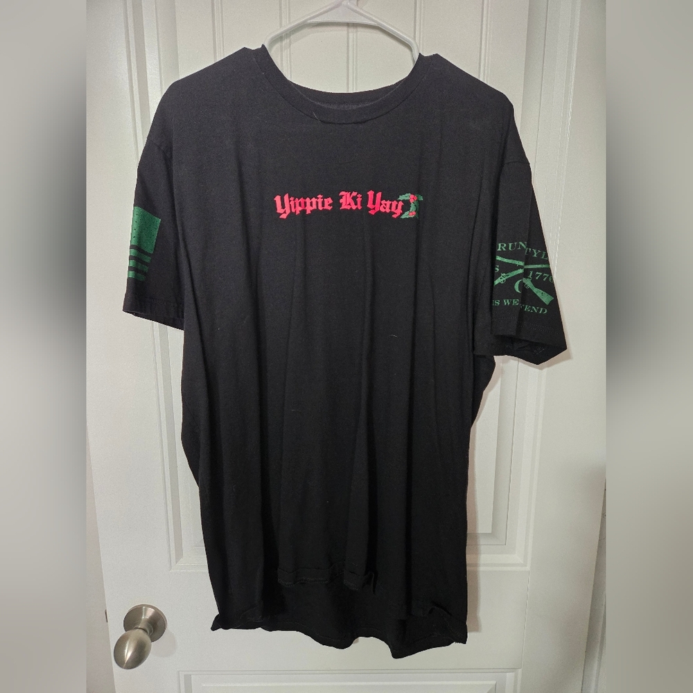 Grunt Style Die Hard Christmas Graphic Tee